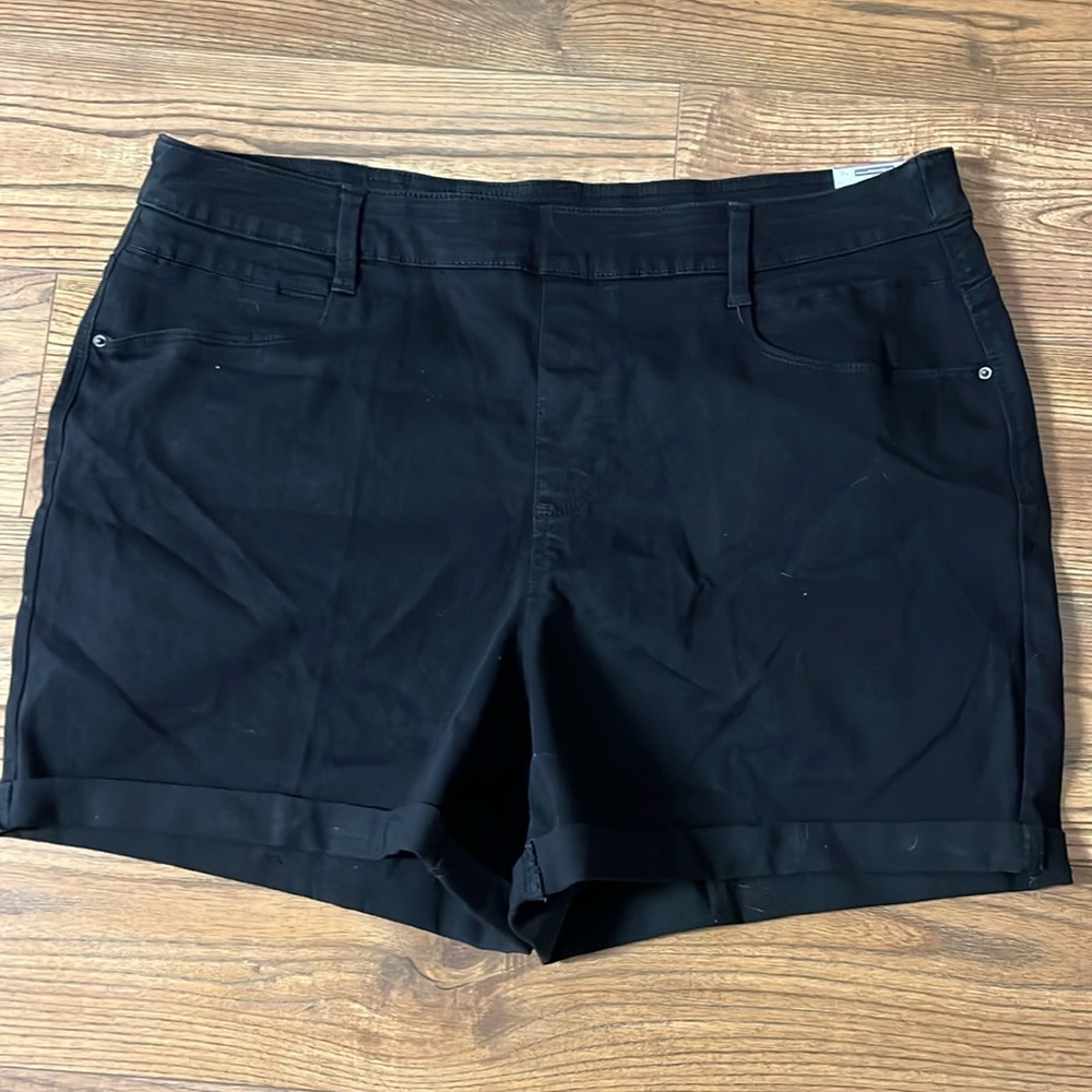 Time and Tru black shorts